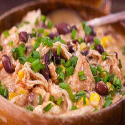 Gà hầm đậu đen + bắp chuối