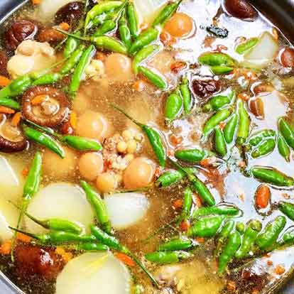 Gà nấu ớt xiêm