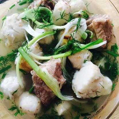 Sườn heo nấu khoai sọ