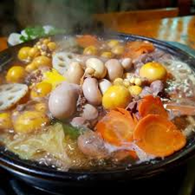 Lẩu ngọc kê trứng non